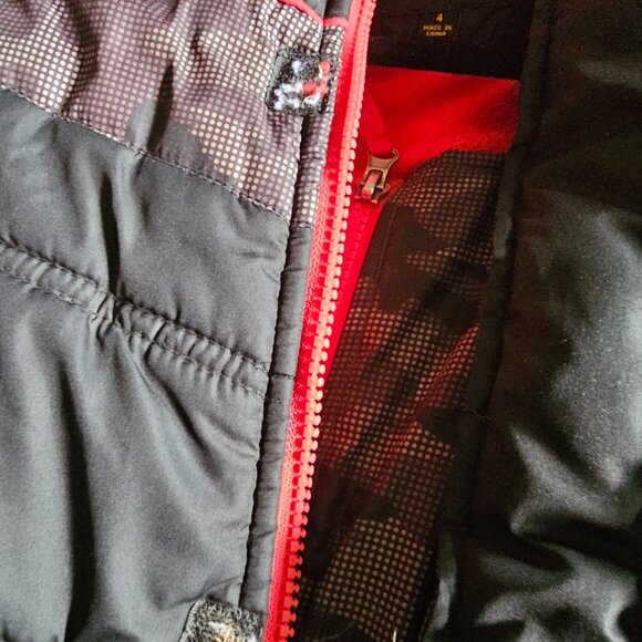 iXtreme Boys Snowsuit Size 4 – Black/Red Jacket & Gray Camo Bib Set - Picture 5 of 9